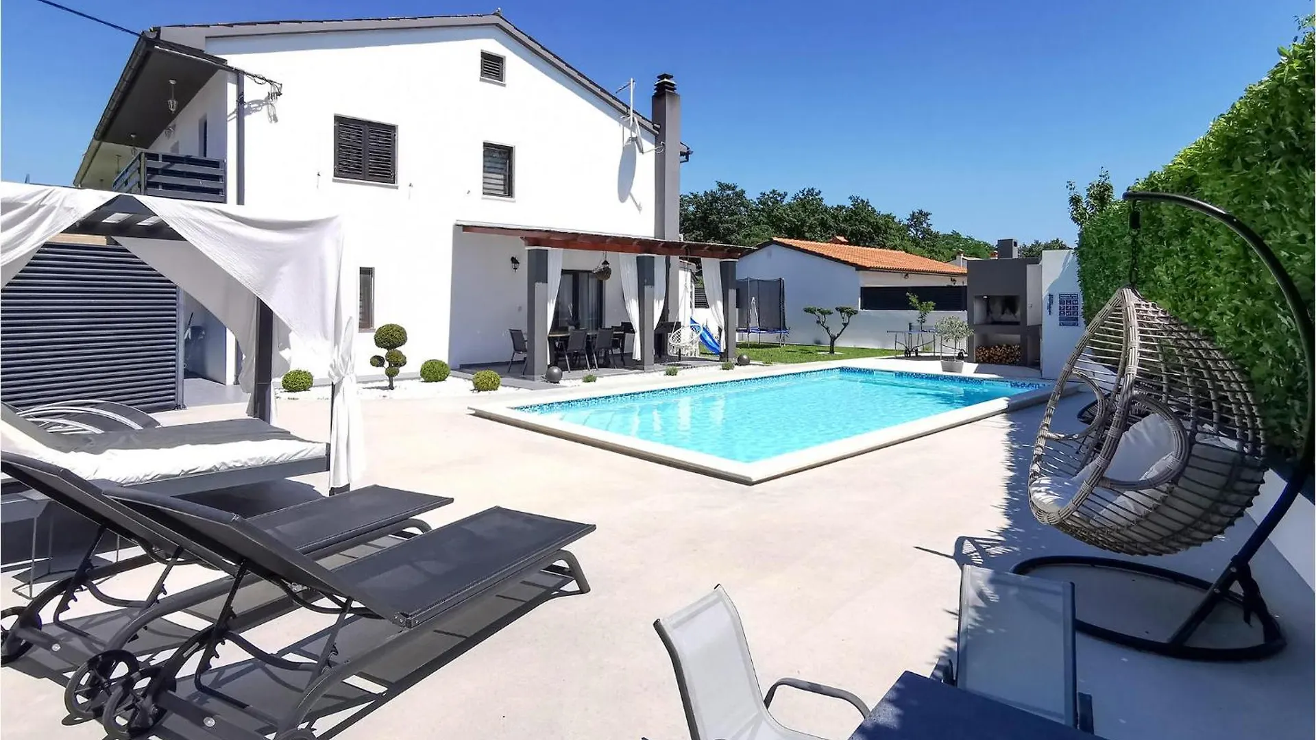 Awesome Apartment In Svetvincenat With Wifi location