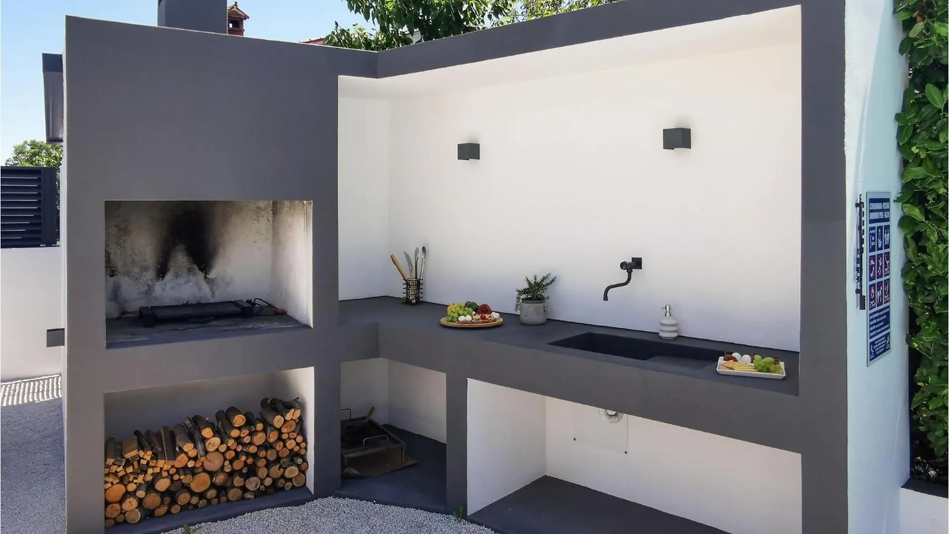 Awesome Apartment In Svetvincenat With Wifi