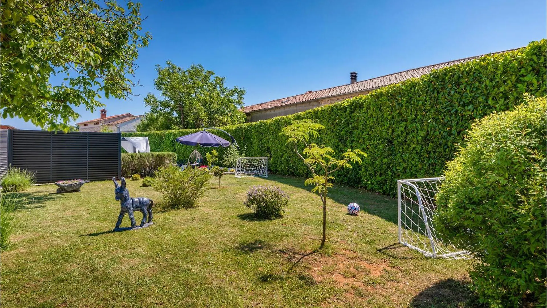 Awesome Apartment In Svetvincenat With Wifi 0*,
