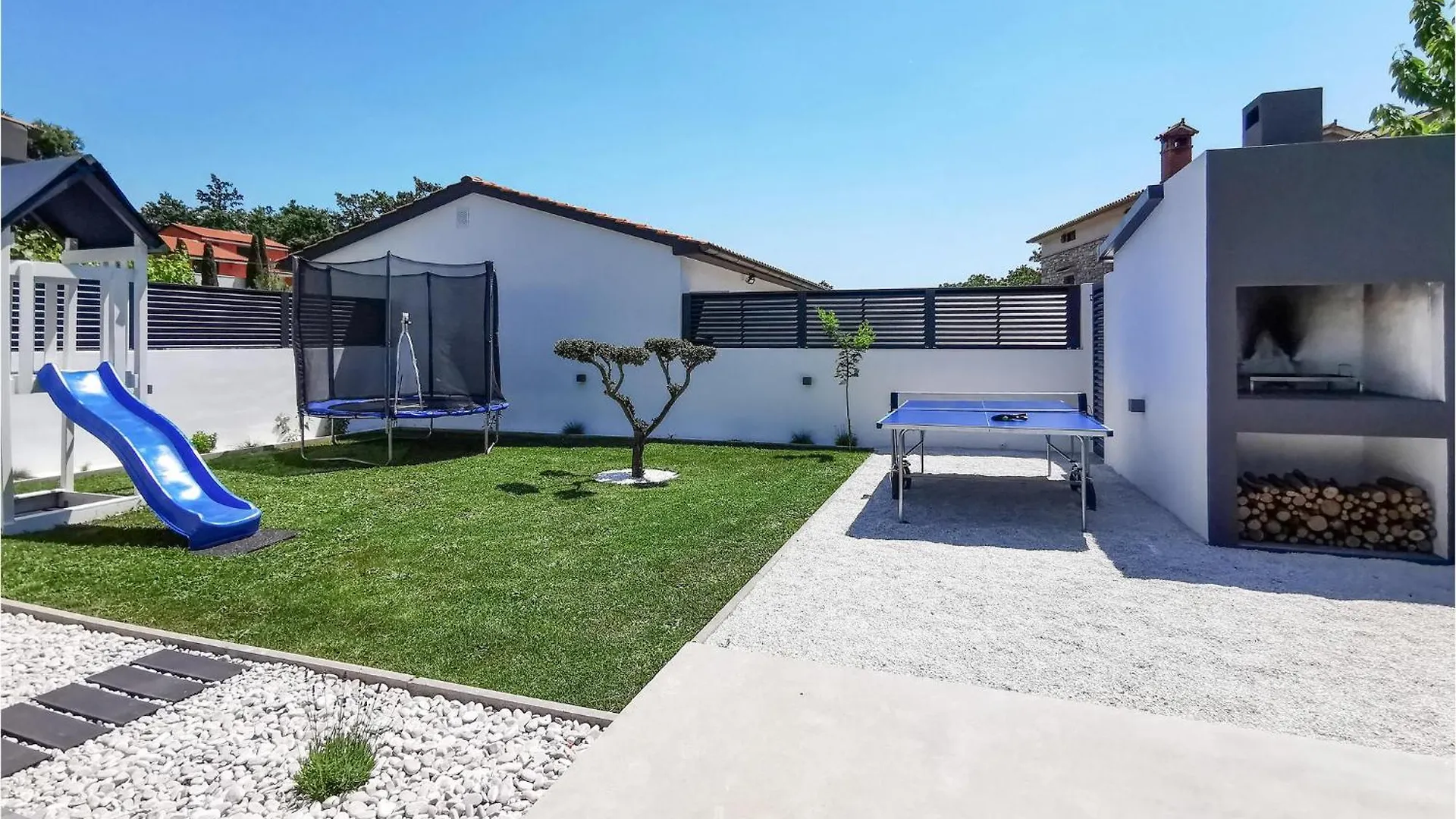 Awesome Apartment In Svetvincenat With Wifi